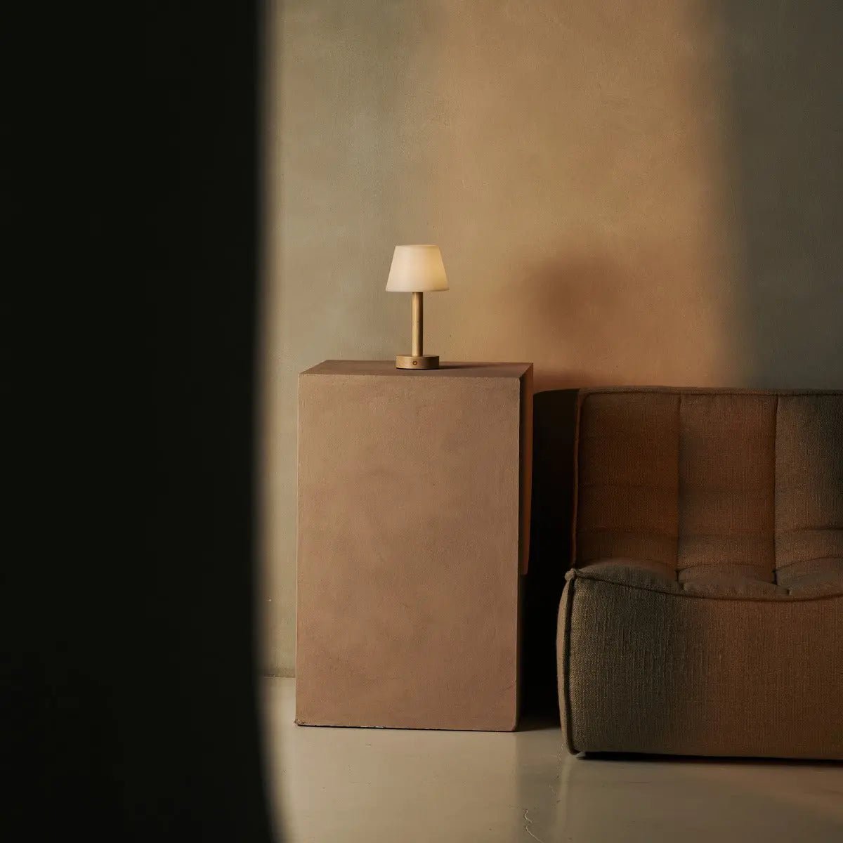 Tavellio-Amsterdam - Zoë Lichtbruine Houten Oplaadbare Tafellamp | Dimbaar en draagbaar | Batterijduur van 80 uur