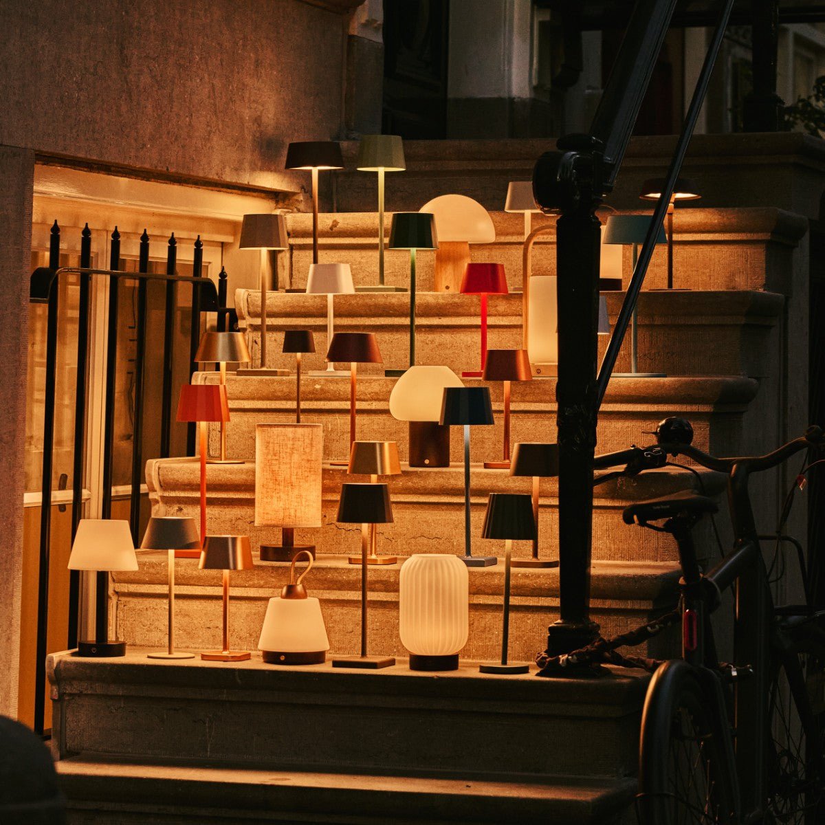 Tavellio-Amsterdam - Morris Chestnut Brown Stijlvol oplaadbare lamp-draadloos, dimbaar, milieuvriendelijk ontwerp