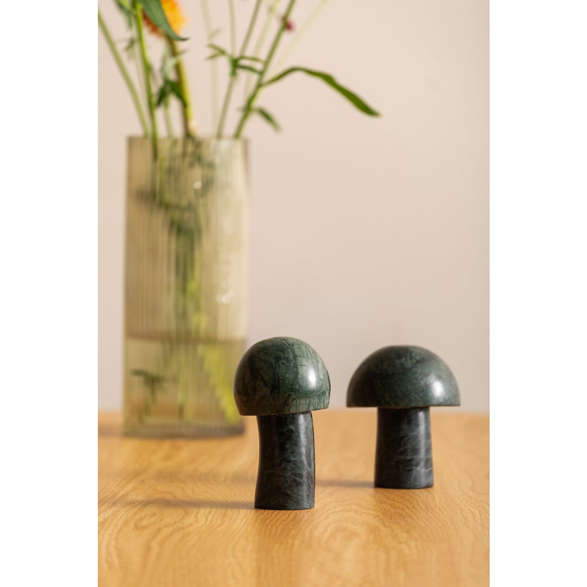 Present Time – Kleine Pilzstatue