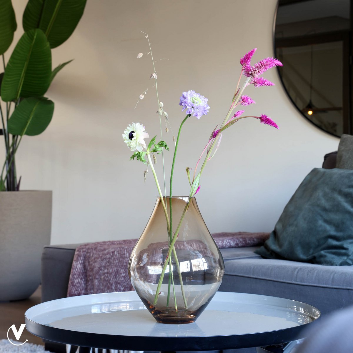 Vase the World - Vaas - Lesse taupe