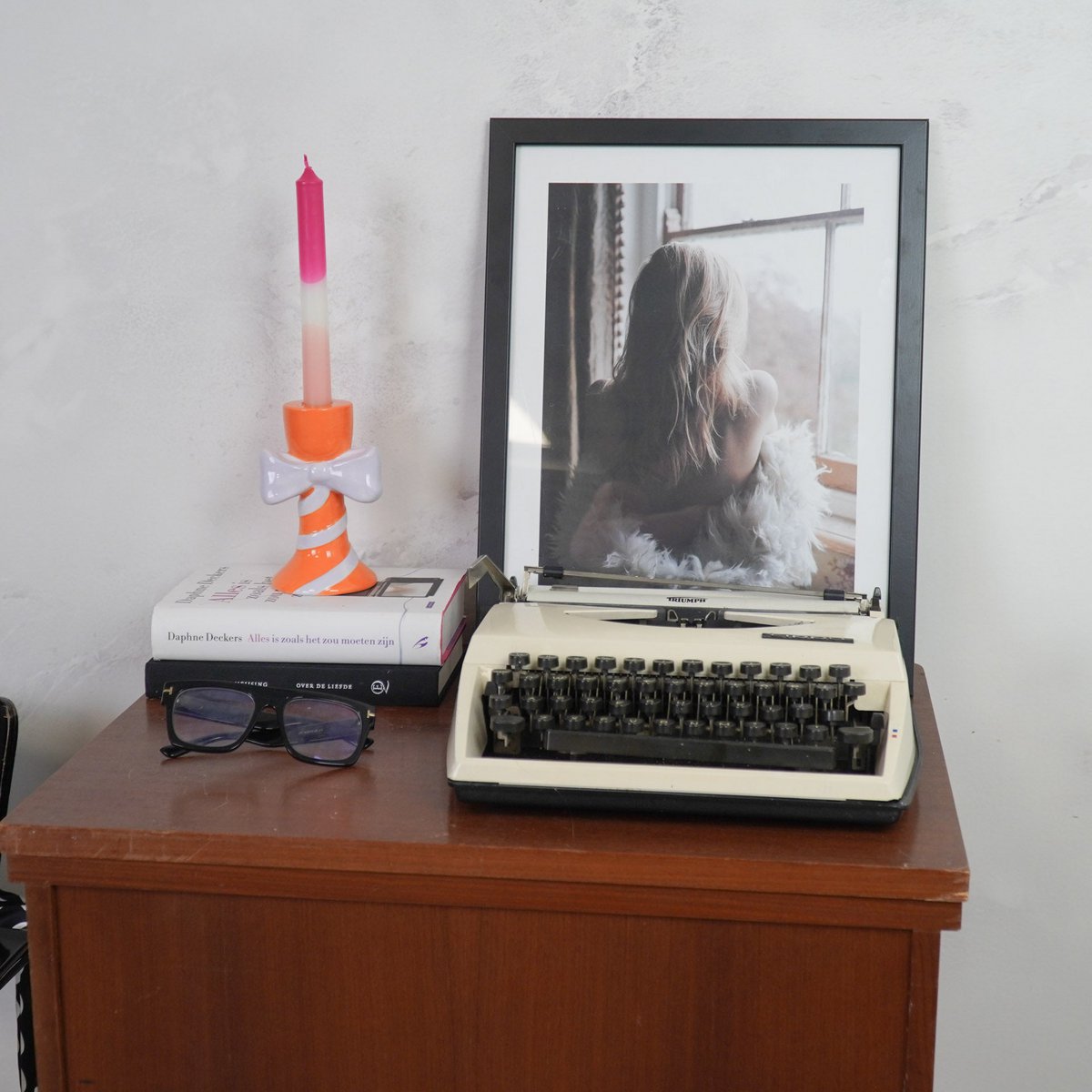 Housevitamin - Kandelaar - strepen met boog - oranje/lila - 9x8x14cm