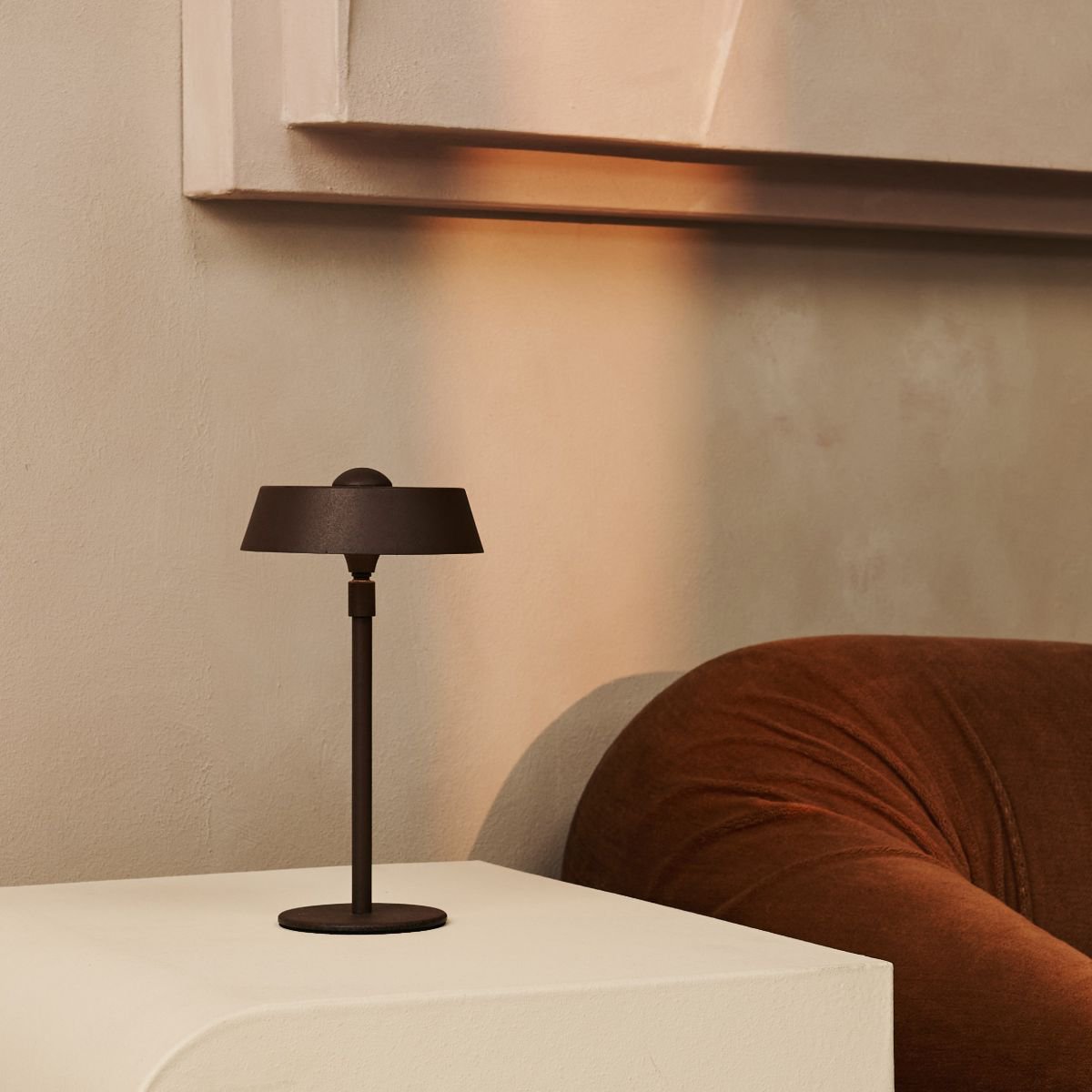 Tavellio-Amsterdam - Luca Mocha Brown - USB -oplaadbare lamp L Minimalistisch, speels en dimpelbaar