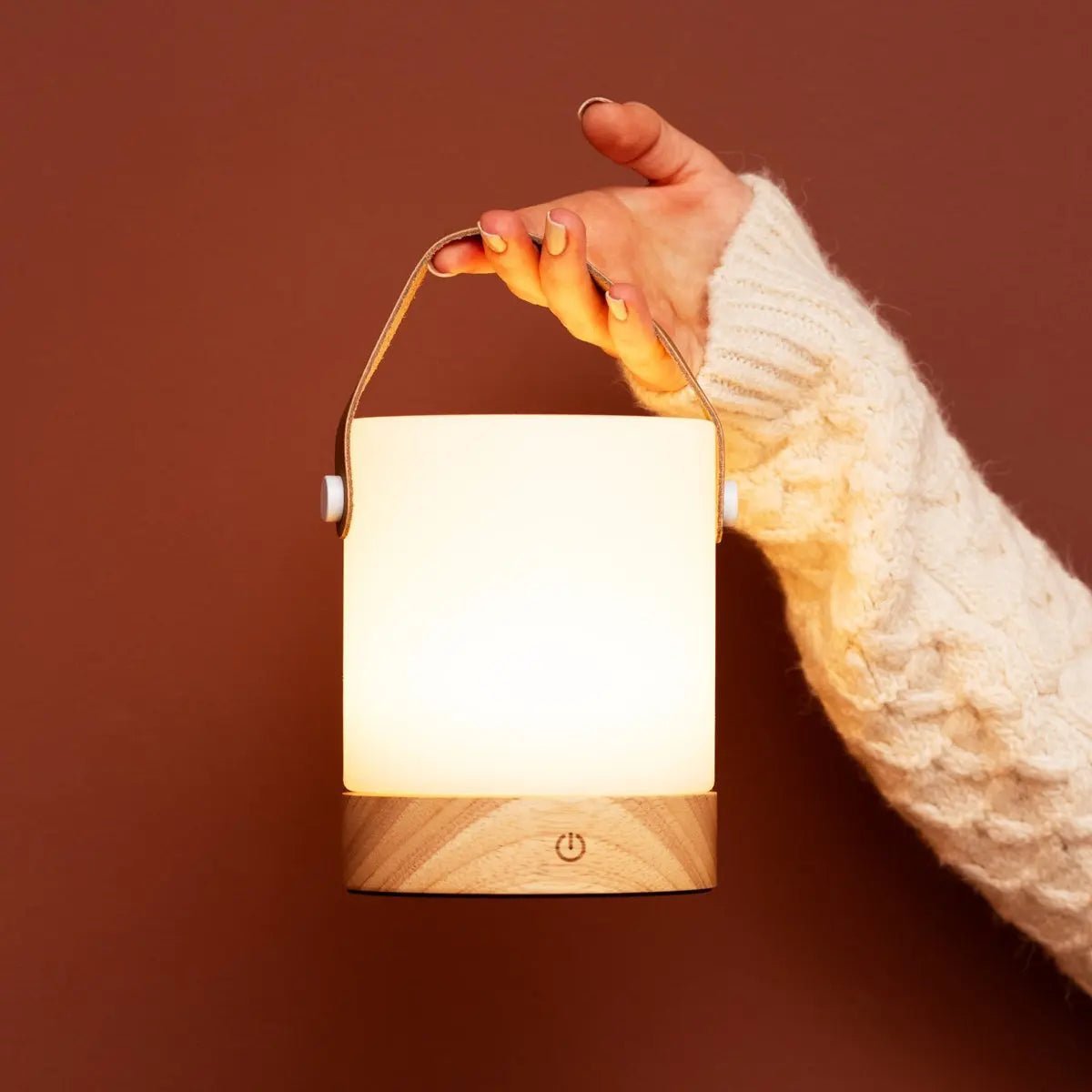 Tavellio-Amsterdam - Avery lichtbruin oplaadbare houten tafellamp – draadloos en dimbaar met leren band