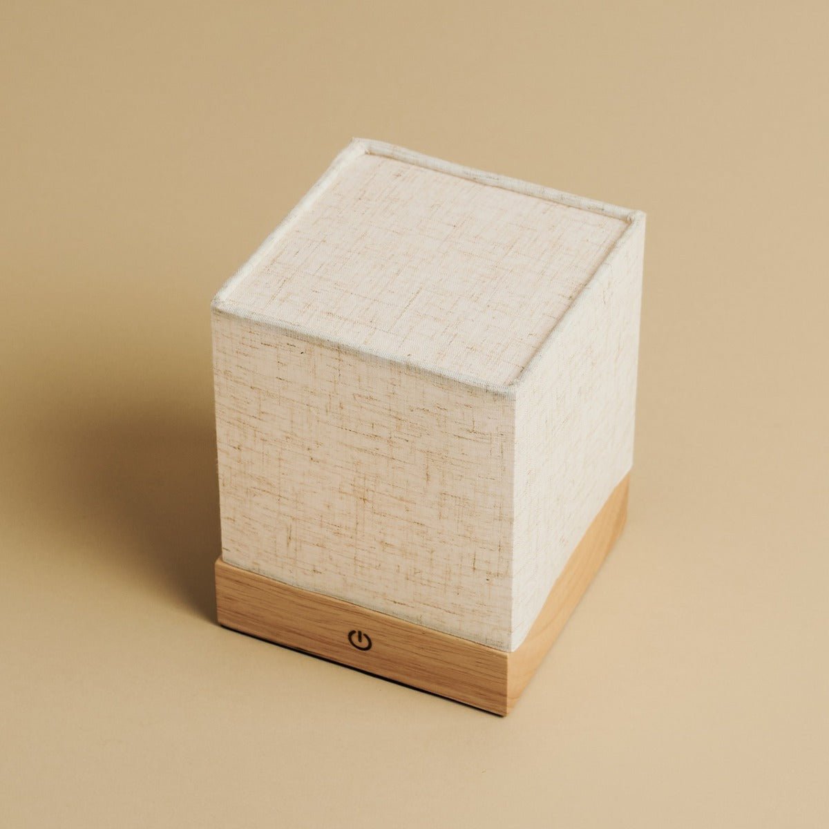 Tavellio-Amsterdam - Zano lichtbruine draadloze lamp met hout en linnen