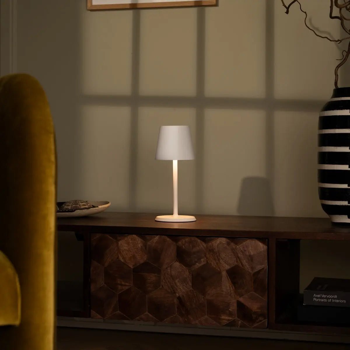 Tavellio-Amsterdam - James White oplaadbare tafellamp – draadloos, dimbaar en elegant