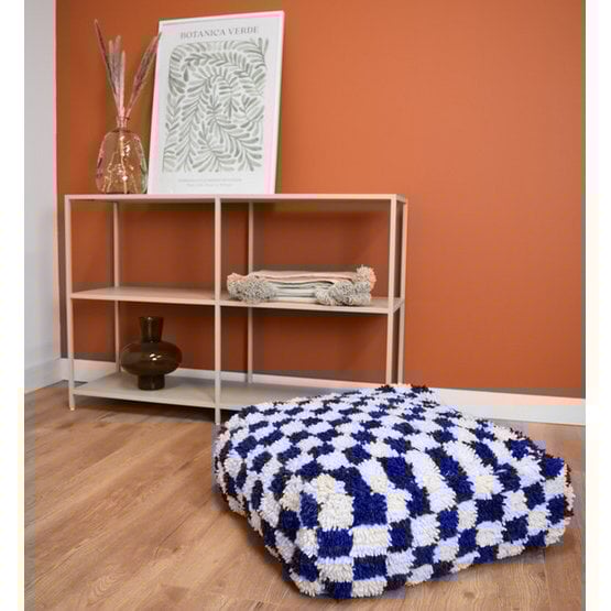 Poufs & Kissen – Kariertes Bodenkissen – Blau und Weiß