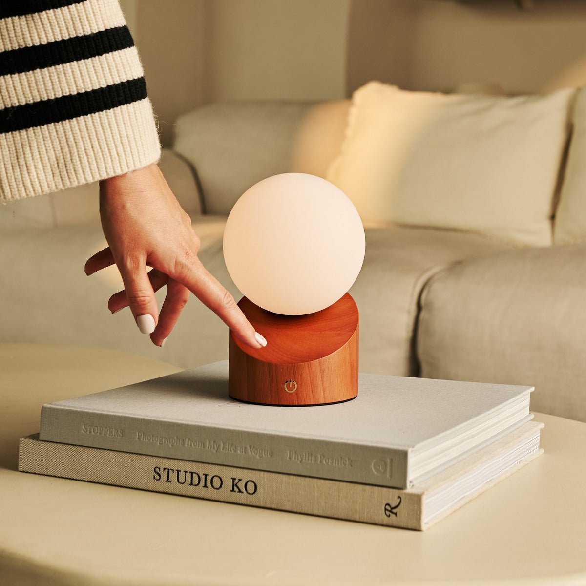 Tavellio-Amsterdam - Morris Chestnut Brown Stijlvol oplaadbare lamp-draadloos, dimbaar, milieuvriendelijk ontwerp