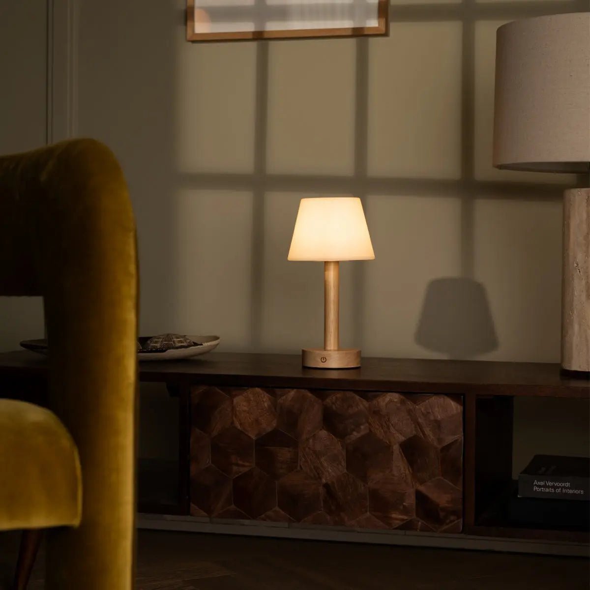 Tavellio-Amsterdam - Zoë Lichtbruine Houten Oplaadbare Tafellamp | Dimbaar en draagbaar | Batterijduur van 80 uur