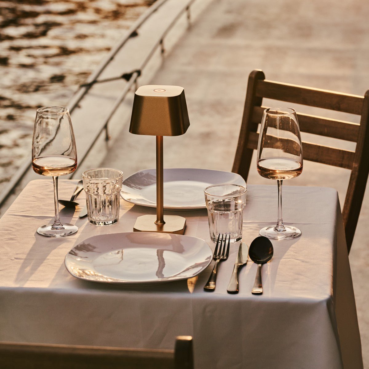 Tavellio-Amsterdam - Ava Goud - Oplaadbare tafellamp | Stijlvol, draadloos en dimbaar