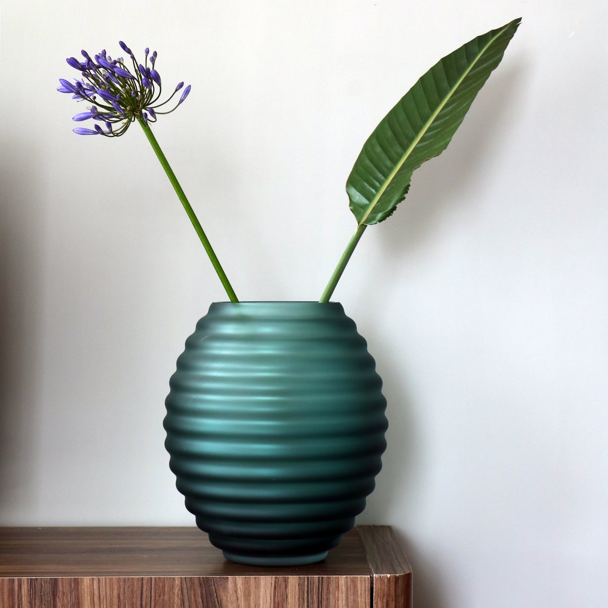 Vase the World - Vaas - Chinko satin green