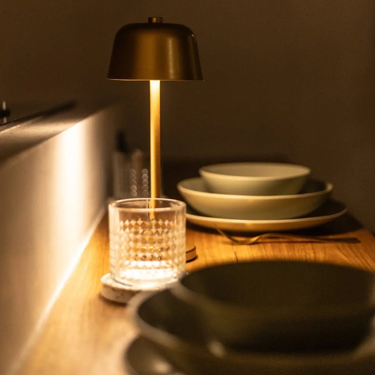 Tavellio-Amsterdam - Anton Goud Oplaadbare Tafellamp | Strakke en draadloze verlichting