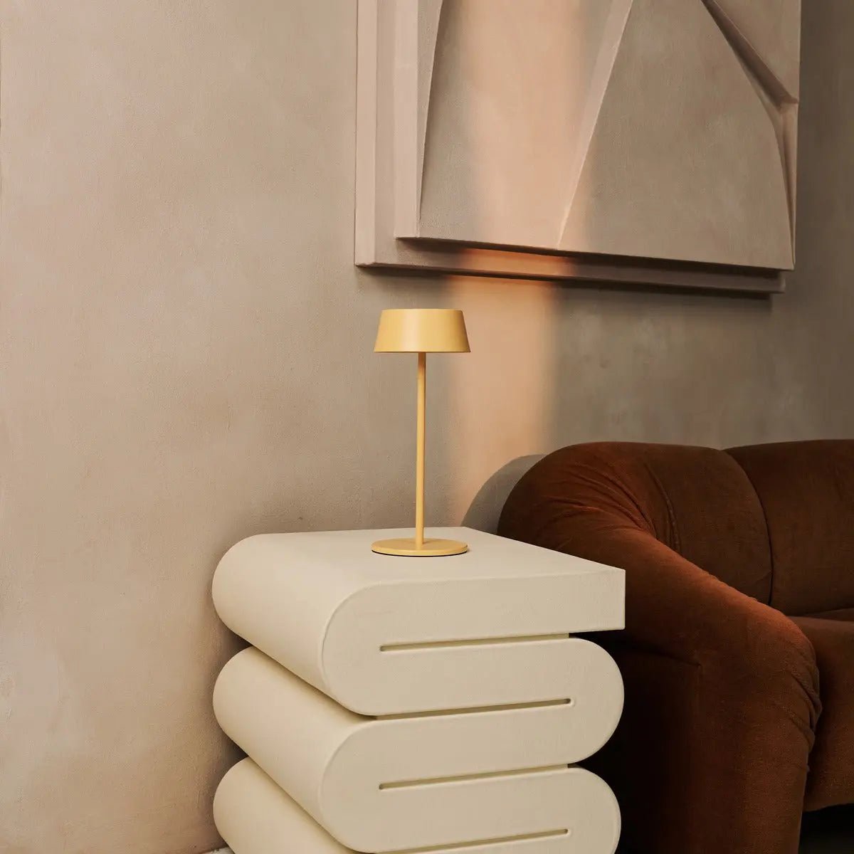 Tavellio-Amsterdam - Hugo Amber gele oplaadbare ijzeren tafellamp - dimbaar, stijlvol en draadloos