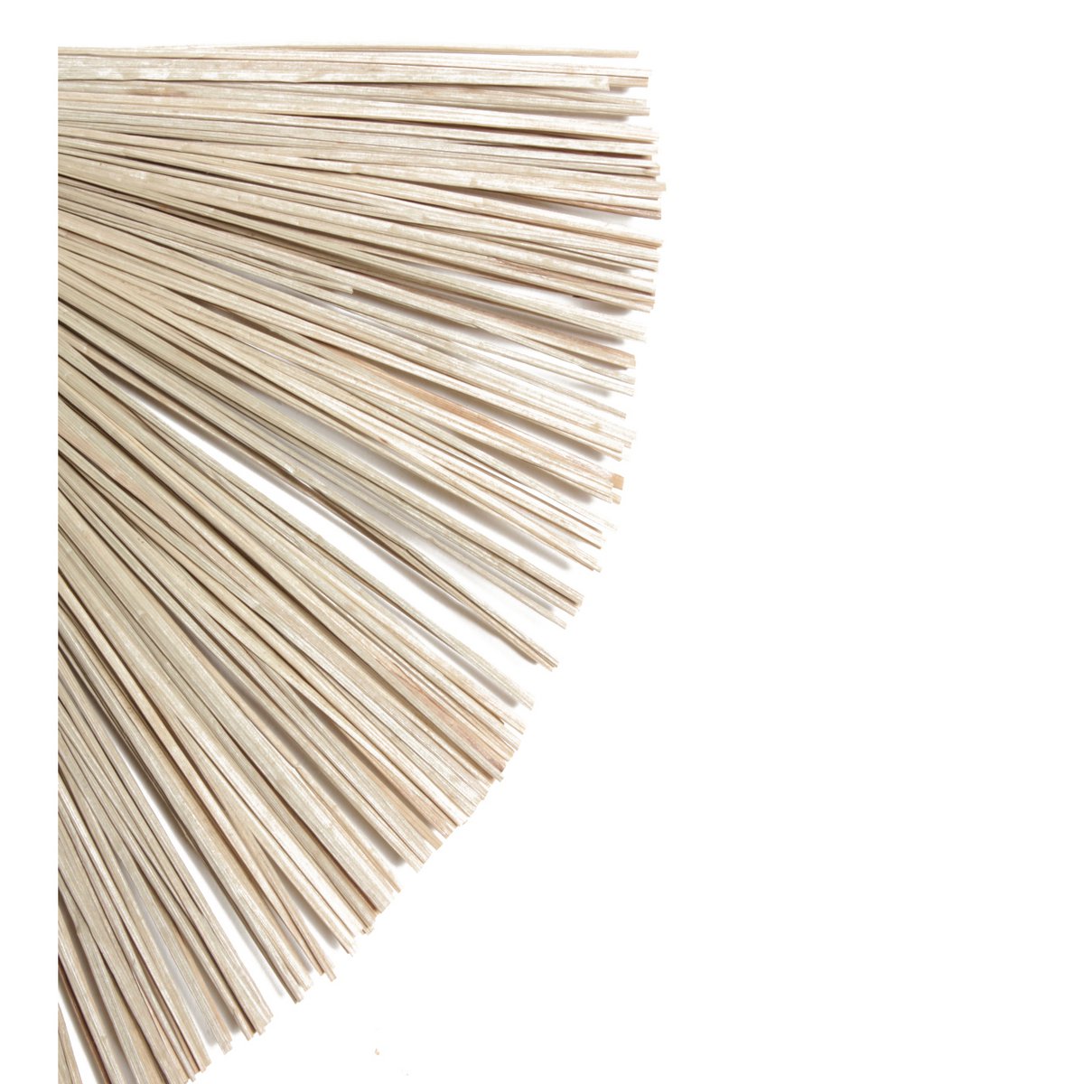 Pole to Pole – J28 Rattan-Wanddekoration