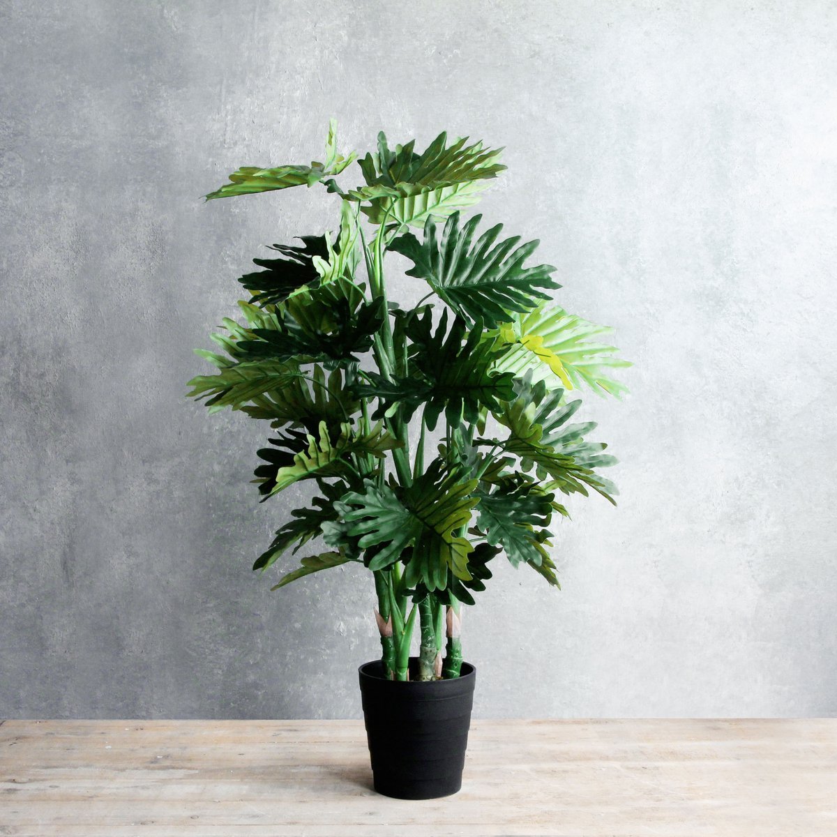 Glimmerdekorationen – Kunstpflanze Philodendron – H120 x Ø80 cm – Grün