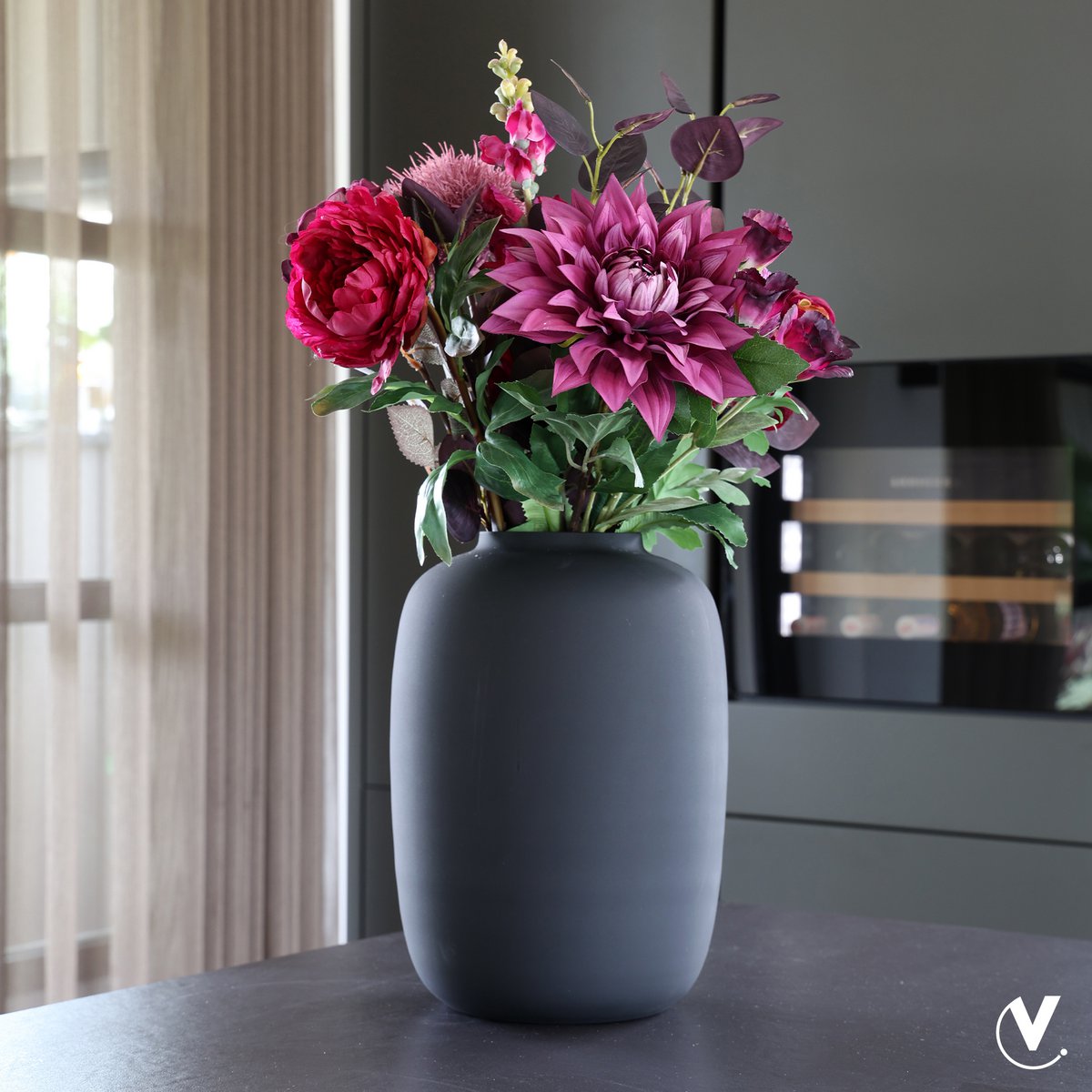 Vase the World - Vaas - Artic black