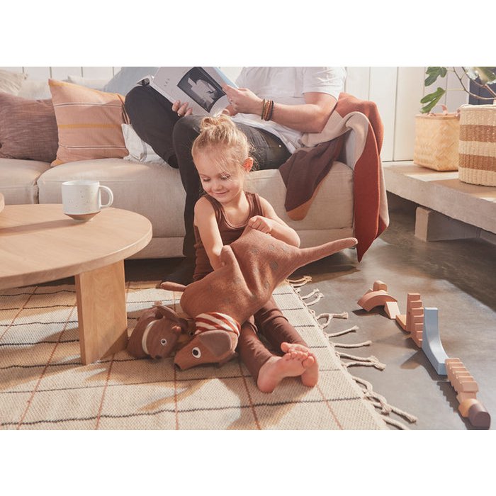 OYOY – Hunsi-Hund mit zwei Welpen Coco & Max