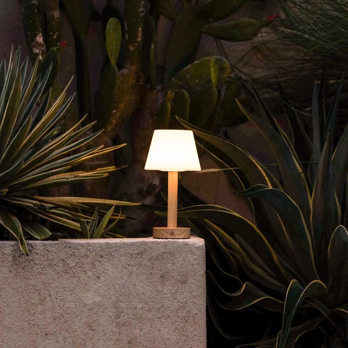 Tavellio-Amsterdam - Zoë Lichtbruine Houten Oplaadbare Tafellamp | Dimbaar en draagbaar | Batterijduur van 80 uur