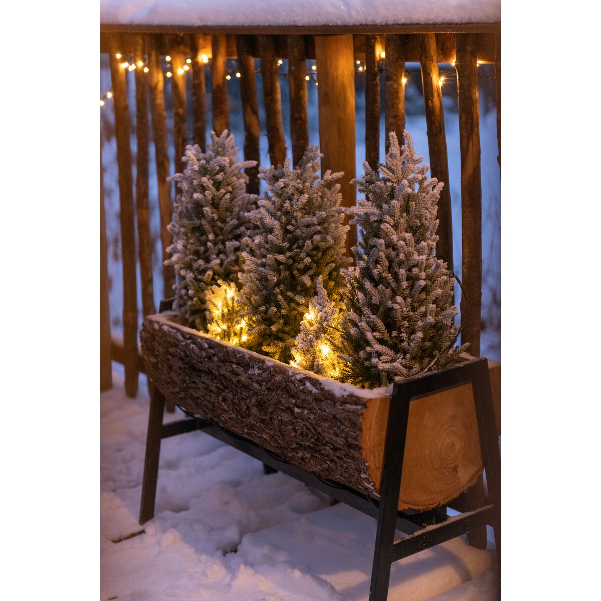 J-Line – Blumentopf auf Fuß, Halbstamm, Paulownia-Holz/Eisen, Natur/Schwarz, groß