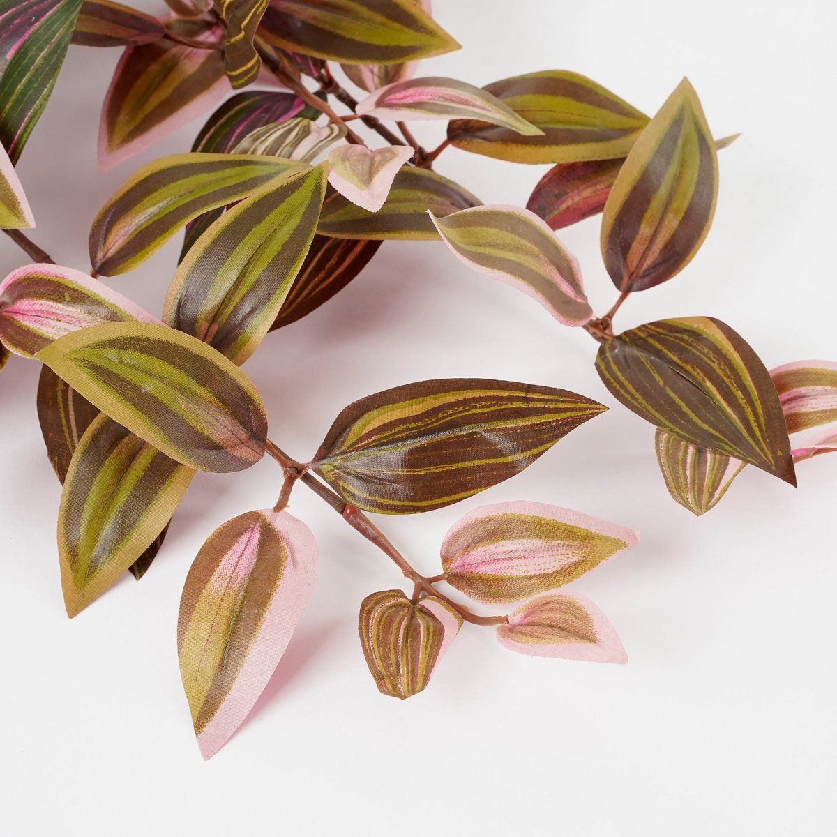 Glimmerdekorationen – Tradescantia Künstliche Hängepflanze – L15 x B20 x H54 cm – Bordeaux