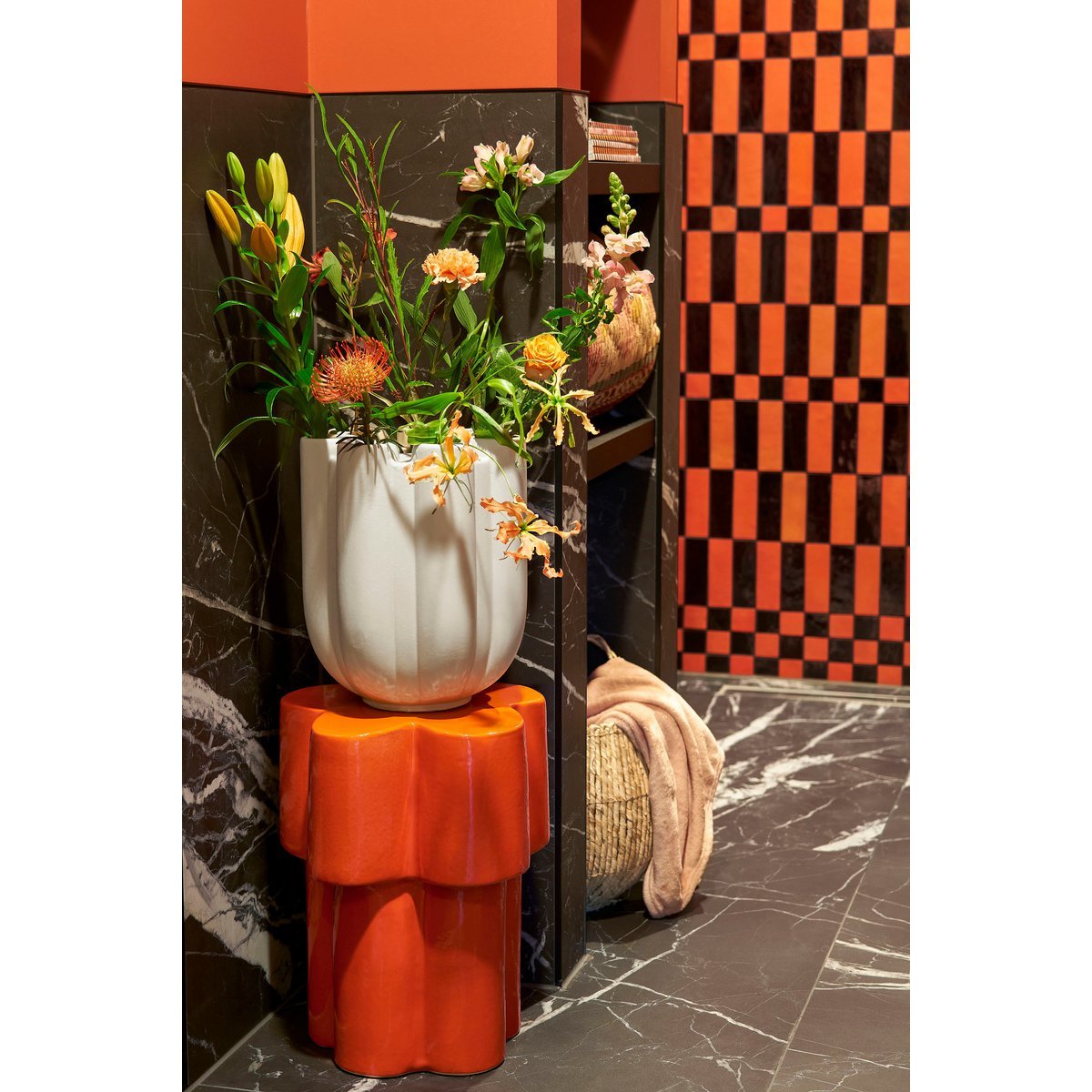 Glimmerdekorationen - Minda Tulpenvase - H34 x Ø28 cm - Keramik - Taupe