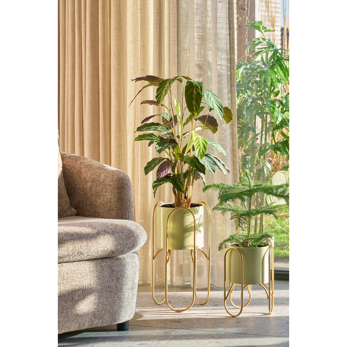 Mica Decorations - Donau Bloempot op Standaard - Set van 2 - Metaal - H45 x Ø23 cm - Lichtgroen, Goud