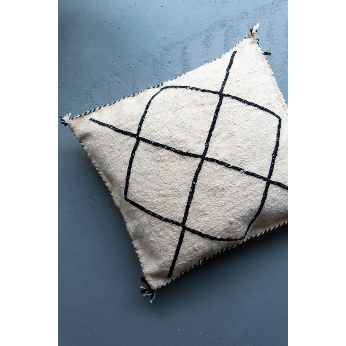 Poufs & Kissen – Beni Ourain Kissen – mit genähten Seiten