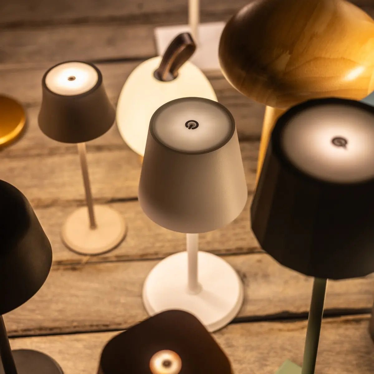 Tavellio-Amsterdam - James White oplaadbare tafellamp – draadloos, dimbaar en elegant