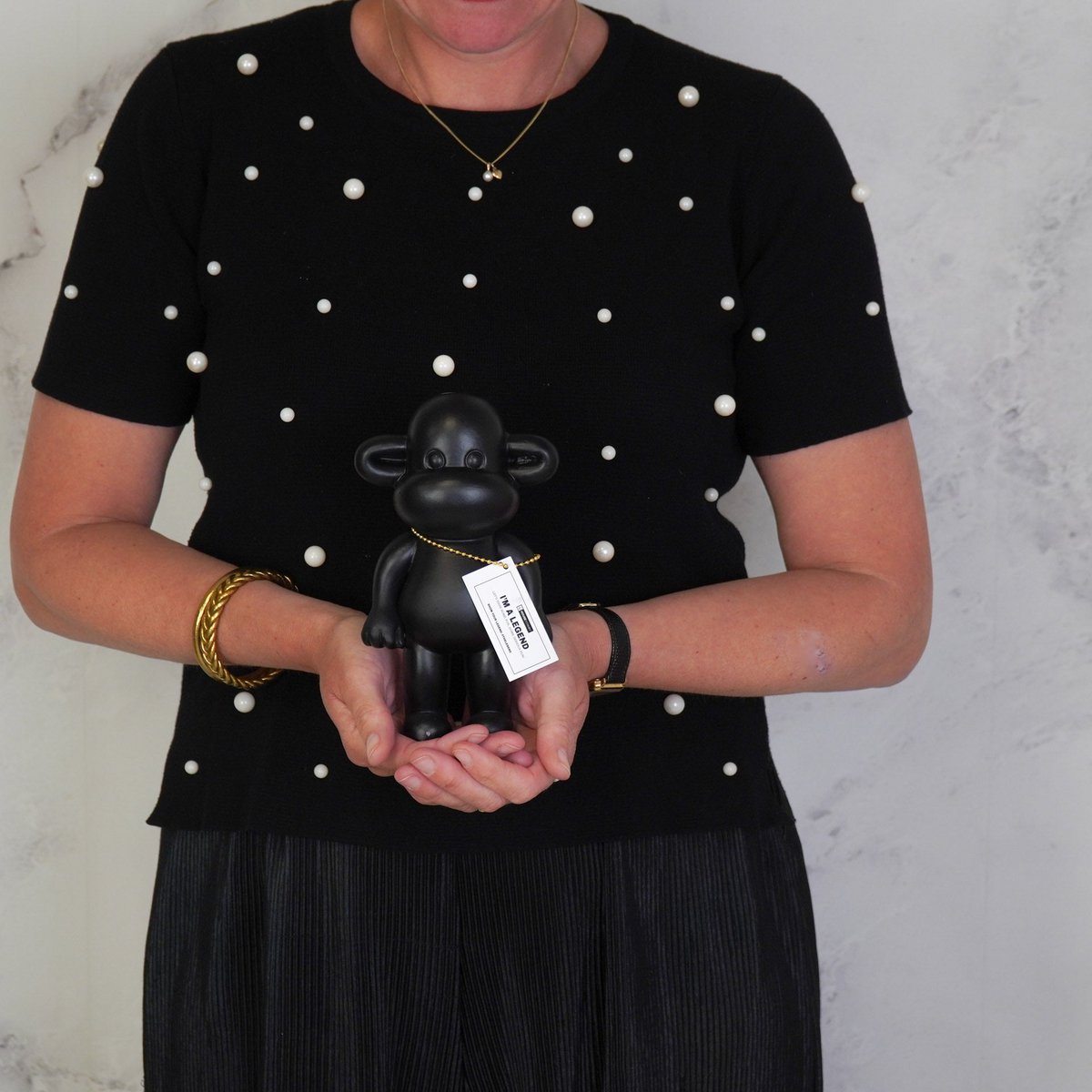 Housevitamin - Ornament - aap -beeldje 'de legende' - zwart - 11x7x19cm