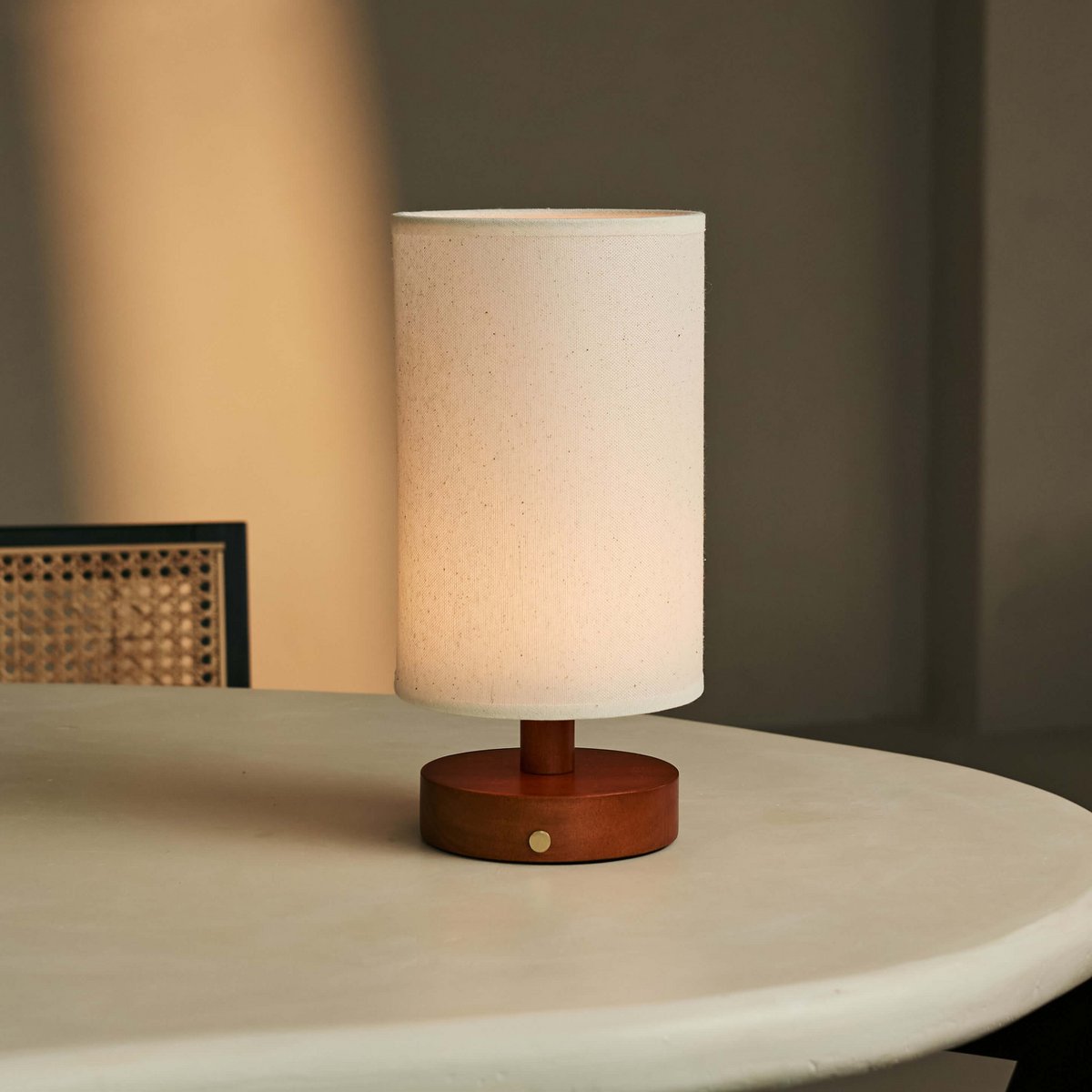 Tavellio-Amsterdam - Ben kastanje bruin houten tafellamp - Oplaadbaar en dimbaar