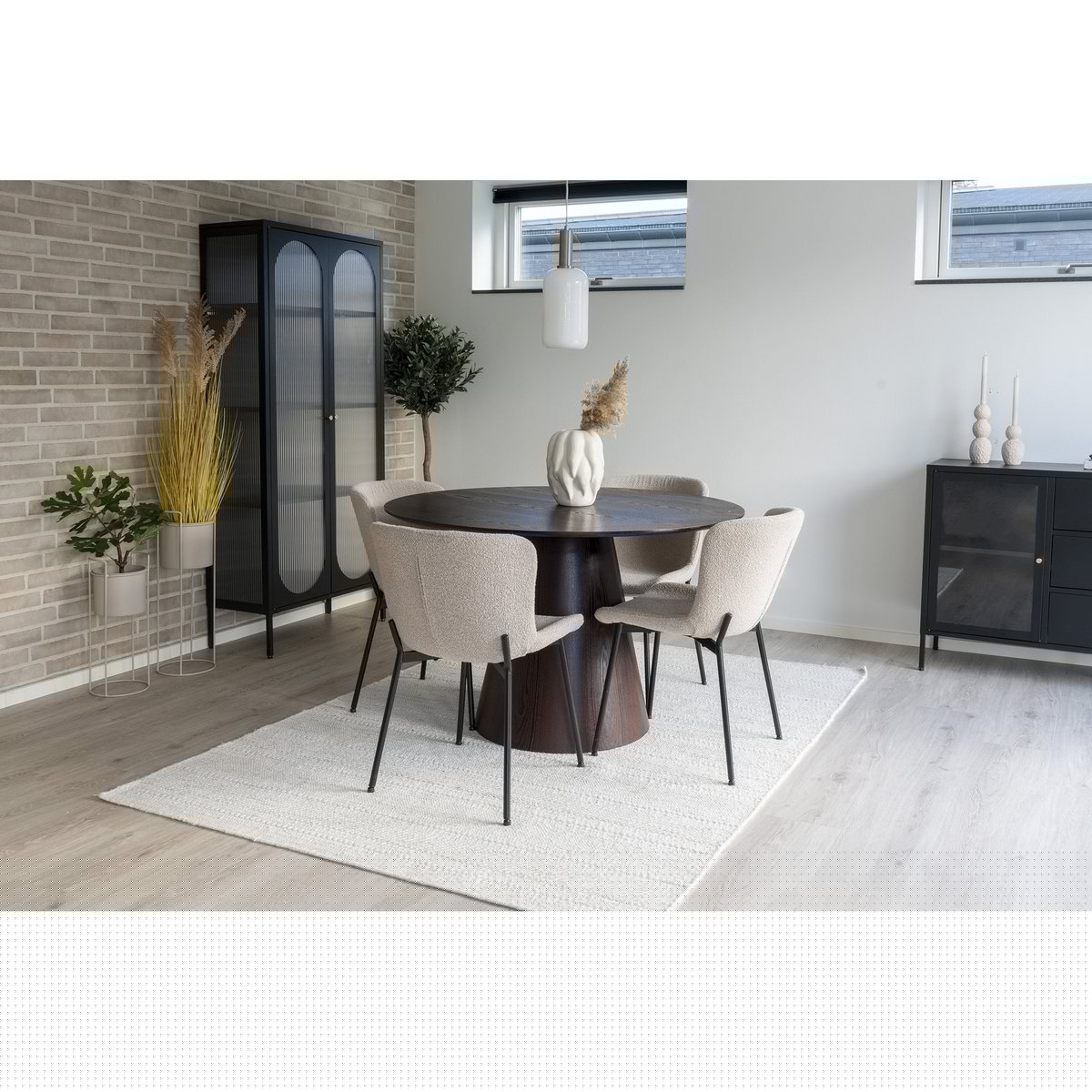 House Nordic - Maceda Dining Chair - Esszimmerstuhl aus Bouclé, beige mit schwarzen Beinen - 2er-Set