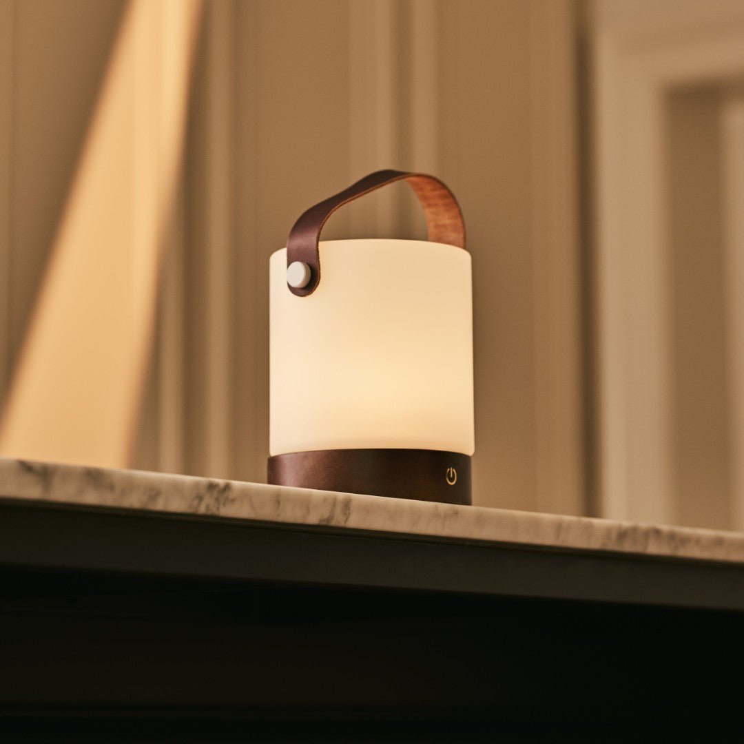 Tavellio-Amsterdam - Avery donkerbruine oplaadbare houten tafellamp – draadloos en dimbaar met leren band