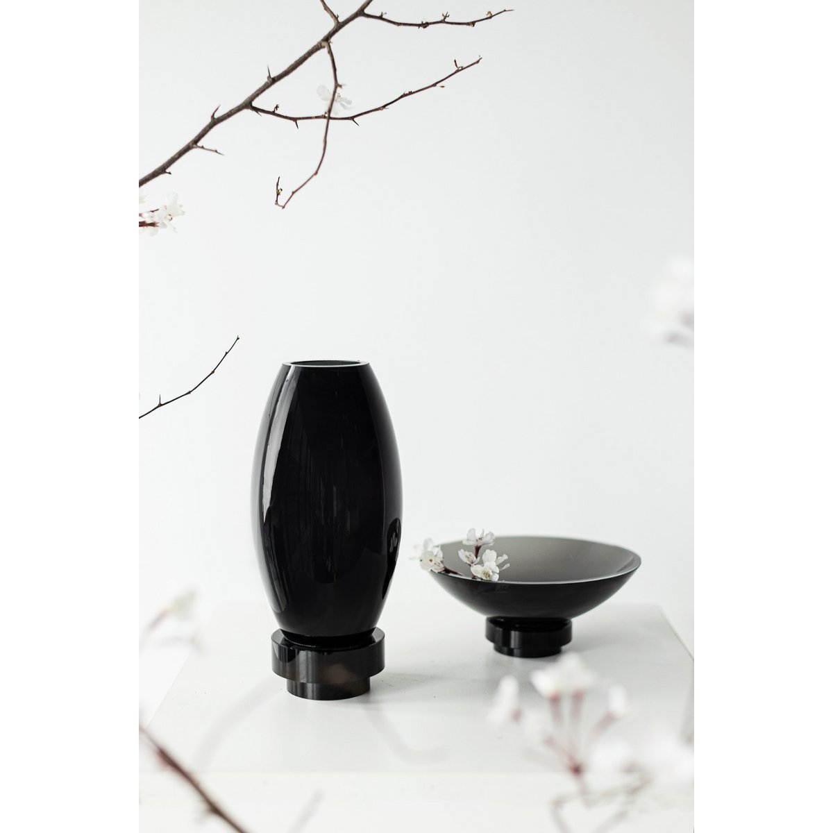 Element Accessories - Moderne vaas, innovatief design, zwart high end glas. RUD30