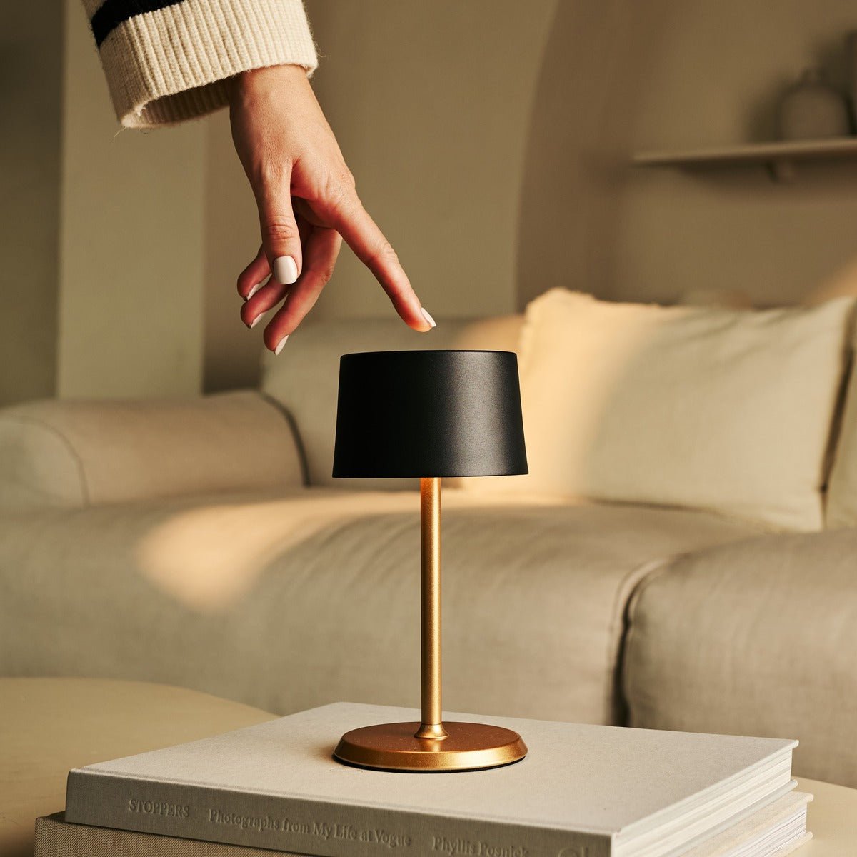 Tavellio-Amsterdam - David Black & Gold oplaadbare tafellamp 2 op 1 met verstelbare hoogte - dimbaar en draadloos met 120 uur batterij