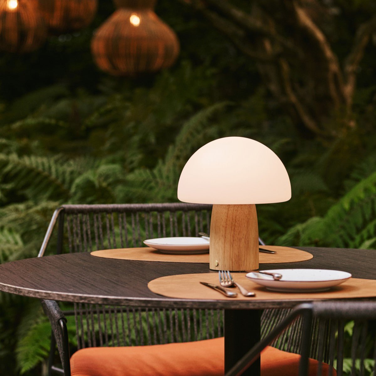 Tavellio-Amsterdam - Mia lichtbruin stijlvolle houten tafellamp met dimmer - hout, functioneel en subtiel