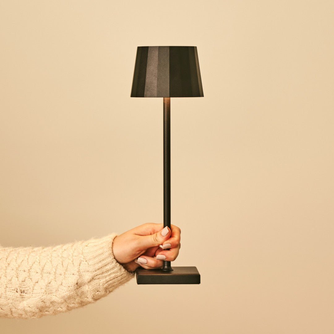 Tavellio-Amsterdam - William Black oplaadbare ijzeren tafellamp | Dimbaar en draagbaar | Batterijduur van 100 uur