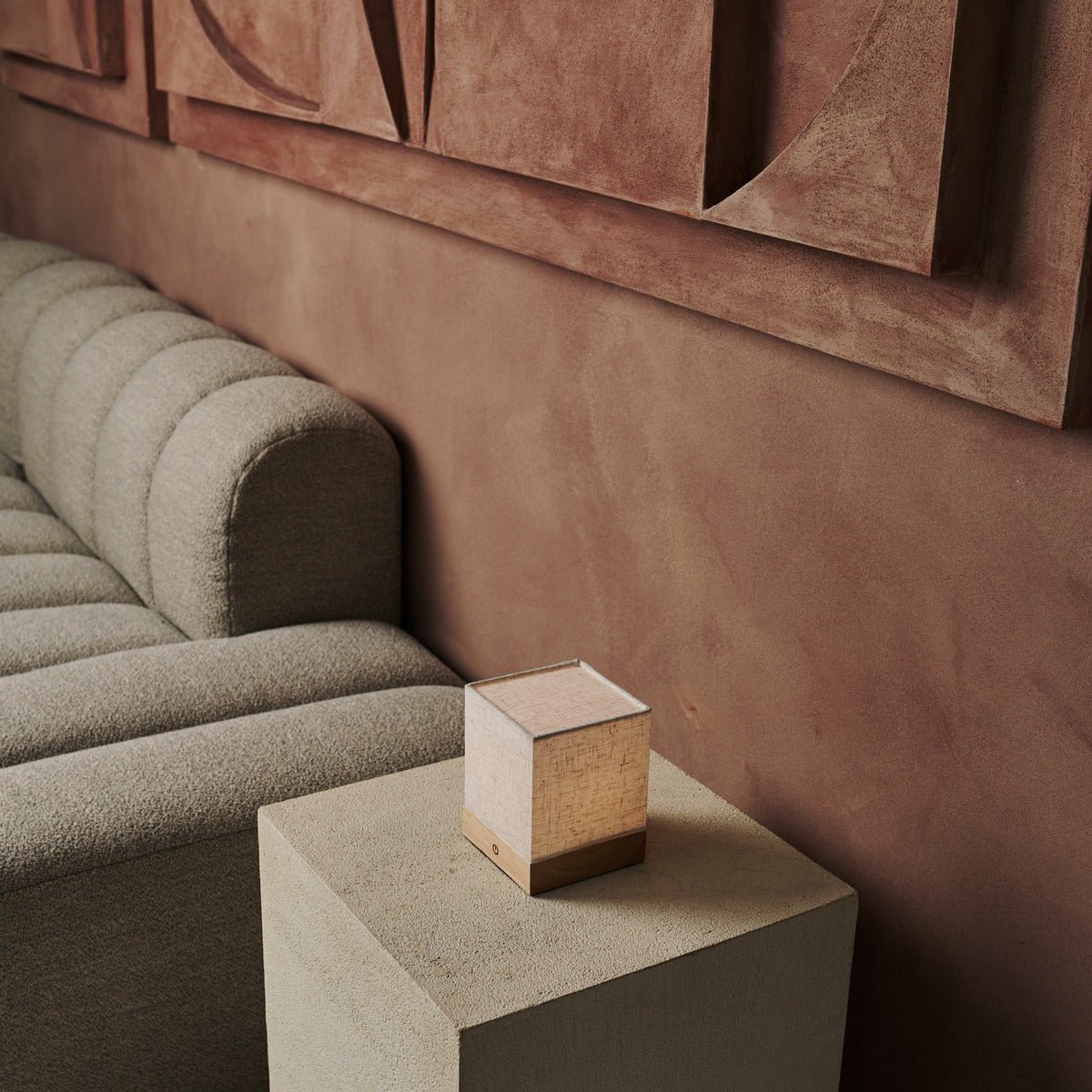 Tavellio-Amsterdam - Zano lichtbruine draadloze lamp met hout en linnen