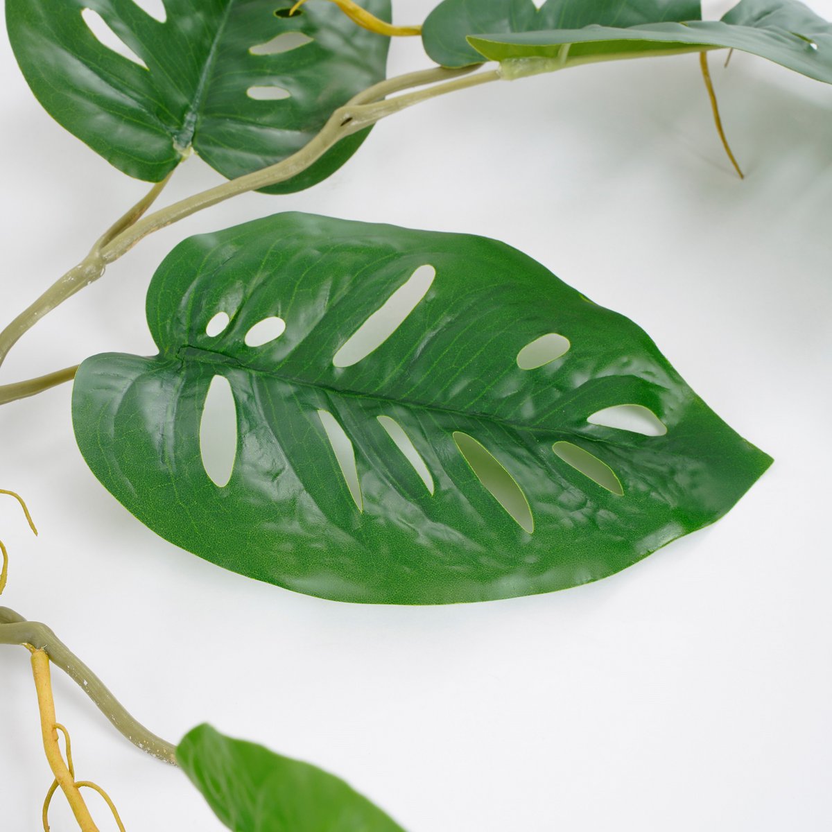 Mica Decorations - Monstera Kunstplant Slinger - L115 x B34 x H10 cm - Groen