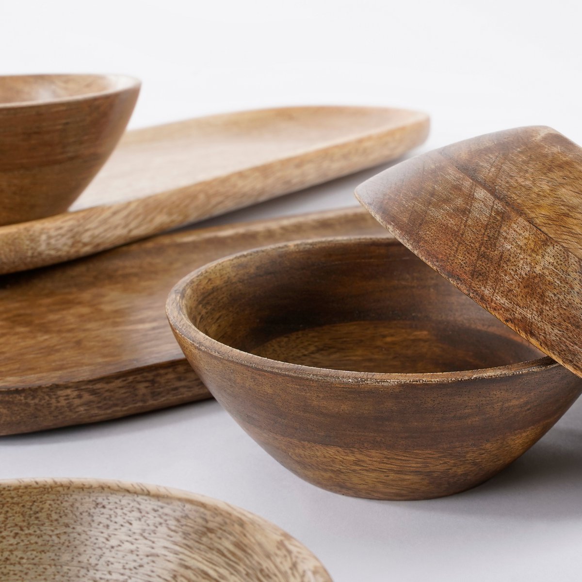 Mica Decorations - Tomar Schaaltjes en Dienblad - L35 x B12 x H5 cm - 100% FSC Mangohout - Lichtbruin