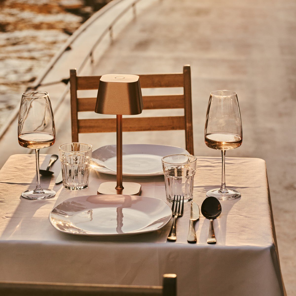 Tavellio-Amsterdam - Ava koperen - Oplaadbare tafellamp | Stijlvol, draadloos en dimbaar