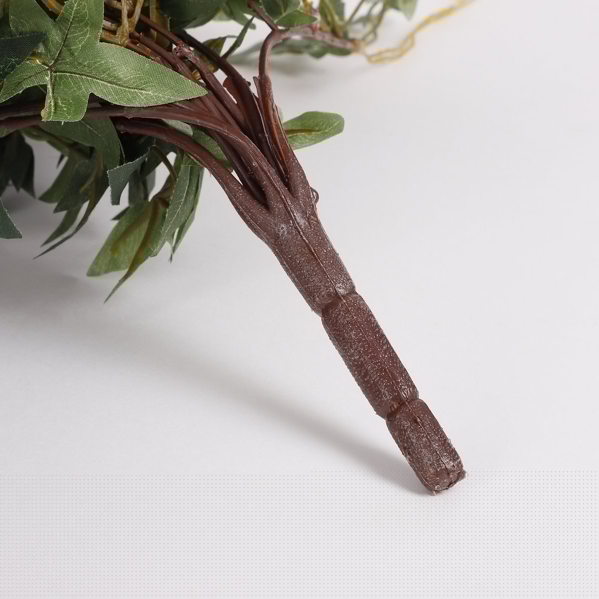 Glimmerdekorationen – Künstliche Petunien-Hängepflanze – L15 x B20 x H80 cm – Rosa