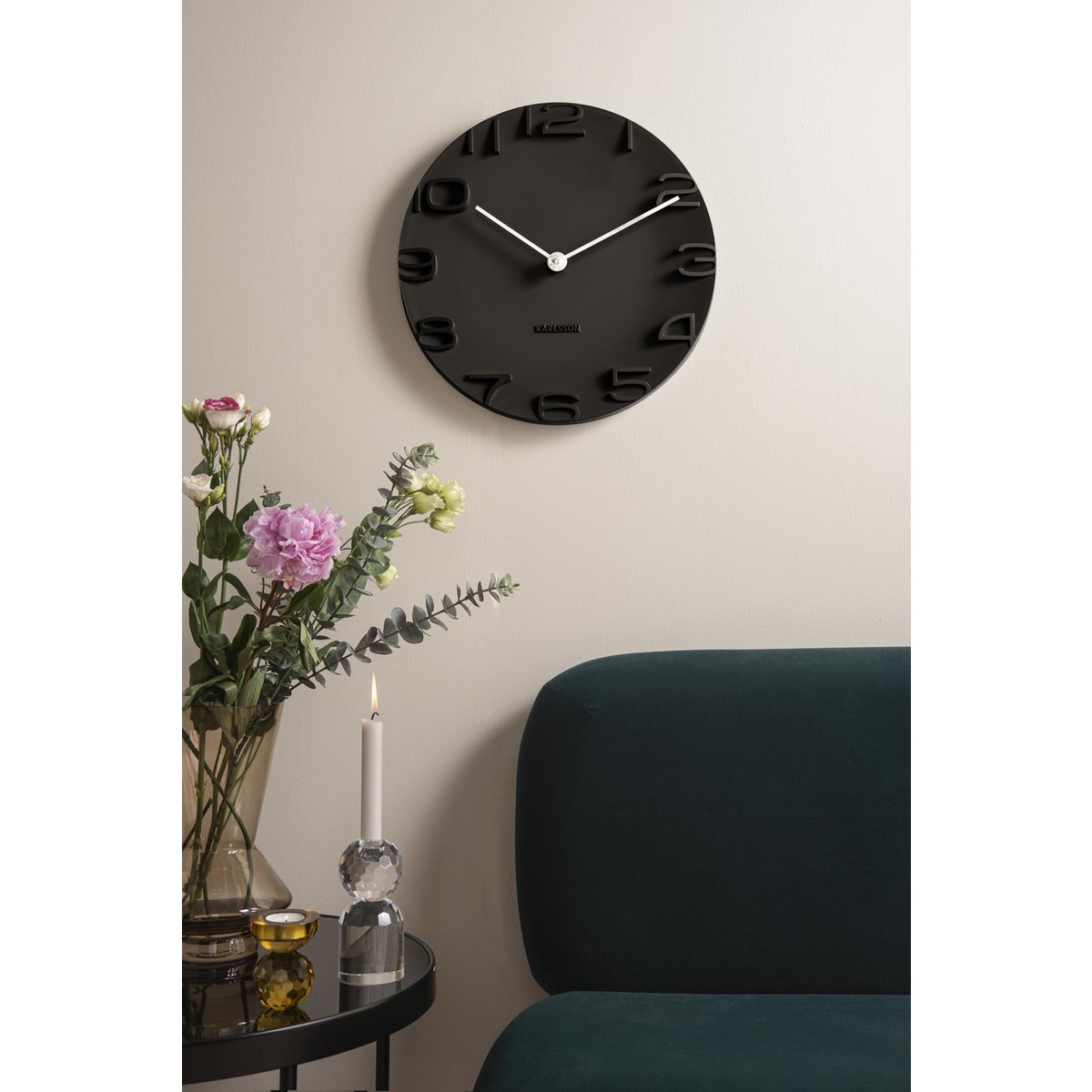 Karlsson - Wandklok aan de rand