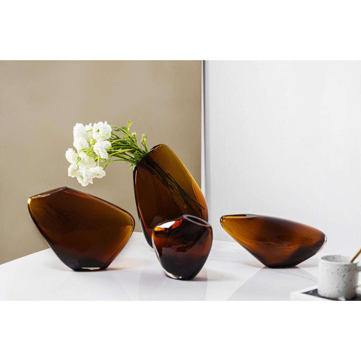 Element Accessories - Langwerpige luxe glazen vaas van innovatief organisch design, KOOKY13AM