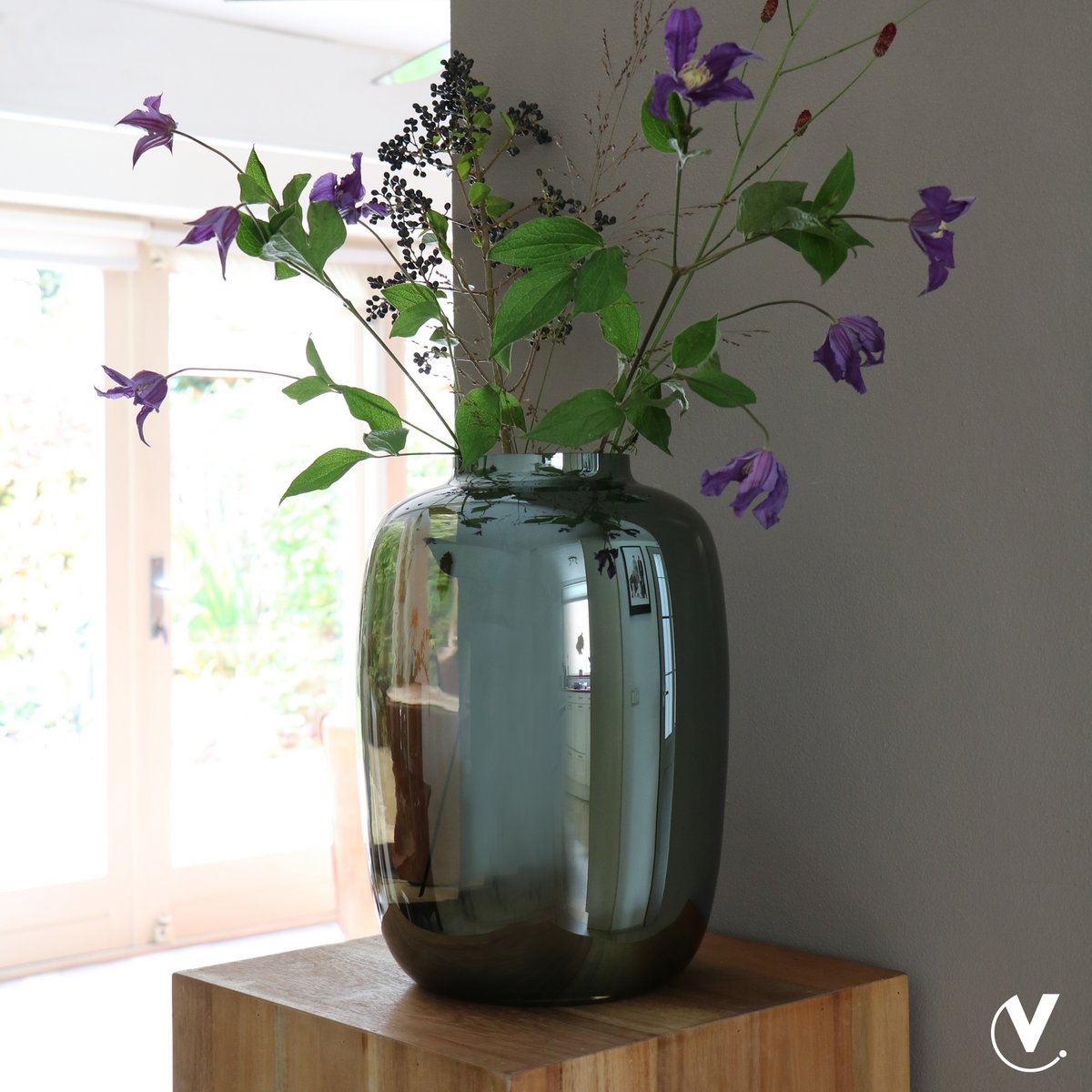 Vase the World - Vaas - Artic gloss grey