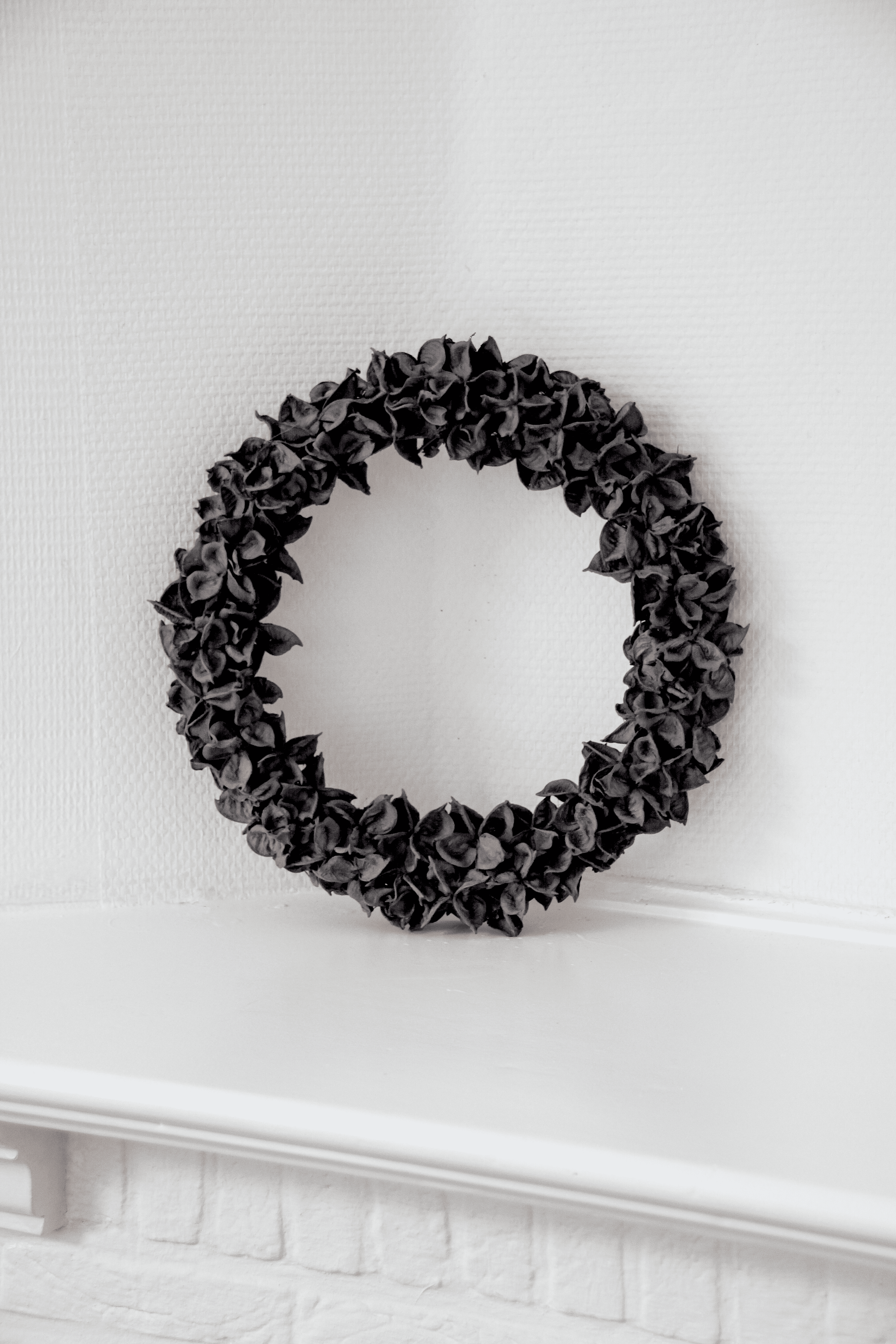 Maison d'Abri - Krans 'Cotton Pod' (Ø30cm, Dark grey)