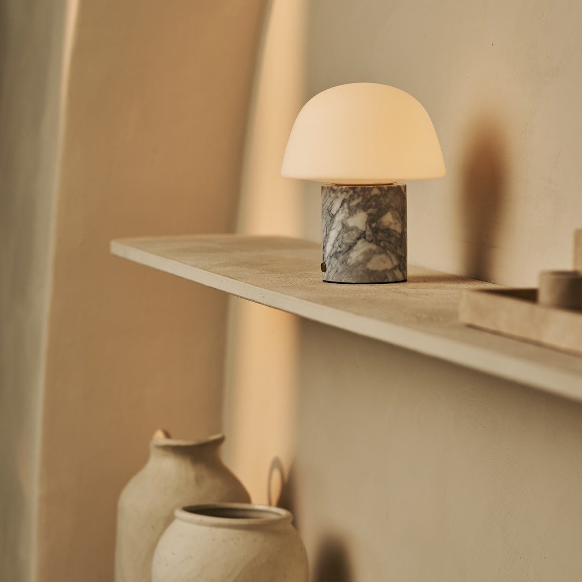 Tavellio-Amsterdam - Maes White / Bianco Statuarietto - Elegante marmeren oplaadbare tafellamp