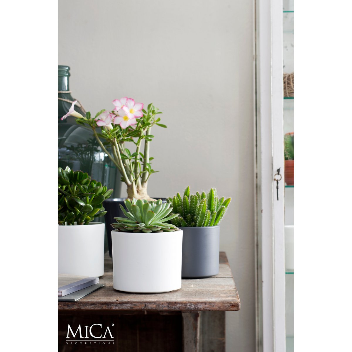 Mica Decorations - Era Bloempot - H26 x Ø28 cm - Wit