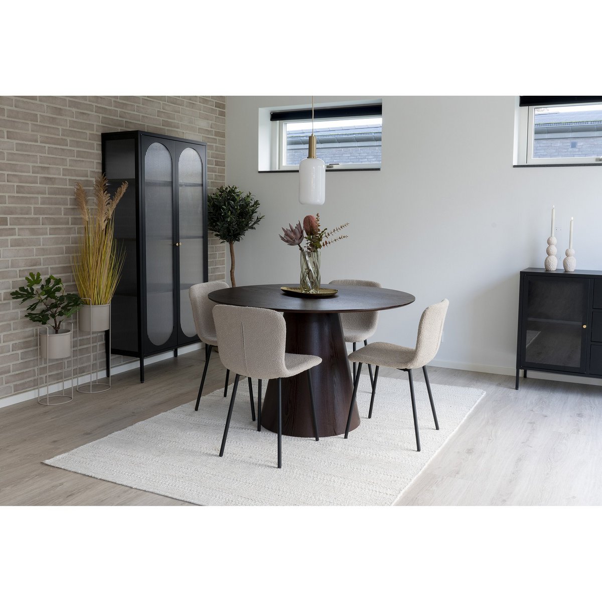 House Nordic - Halden Dining Chair - Eetkamerstoel in bouclé, beige met zwarte poten, HN1233 - set van 2