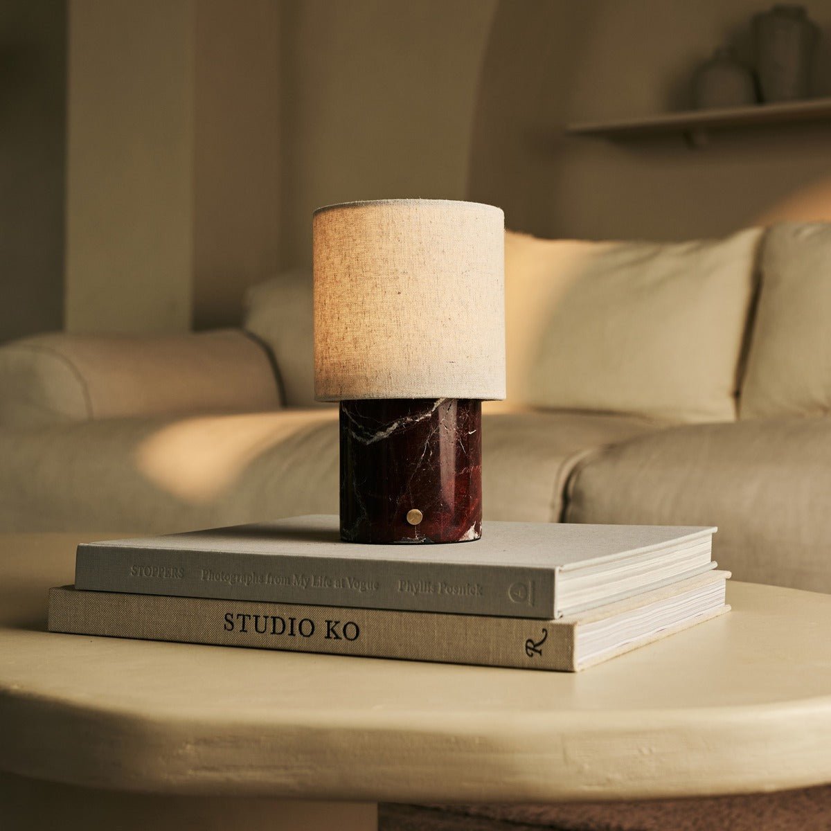 Tavellio-Amsterdam - Onoda rood / rosso levanto - marmeren oplaadbare tafellamp - met linnen verwisselbare lampenkamp