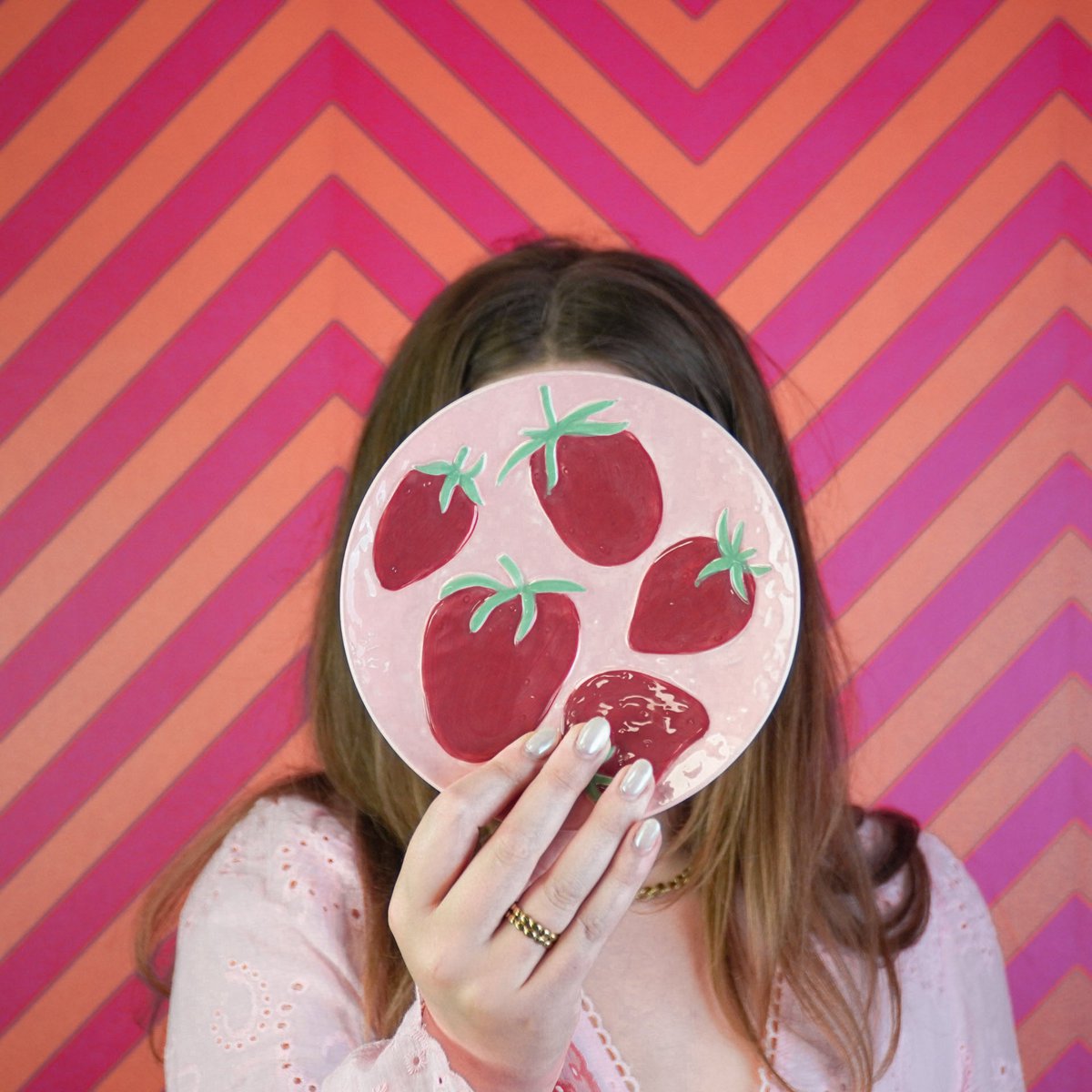 Housevitamin - Deco-plaat-aardbeien- roze/ rood- 17,5x17,5x2cm