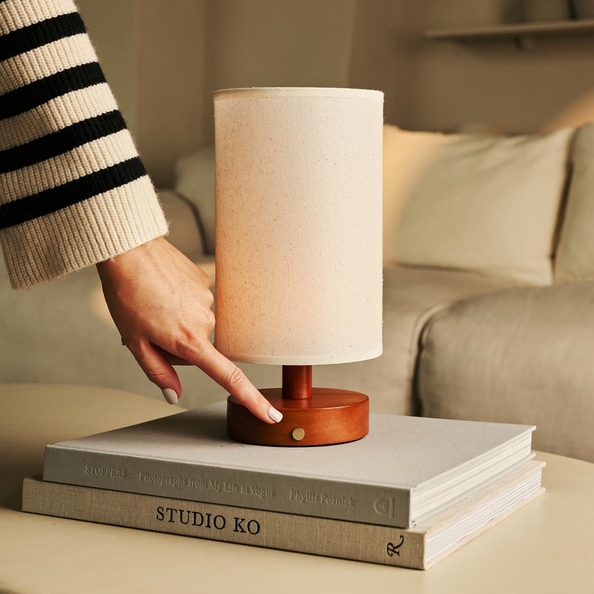 Tavellio-Amsterdam - Ben kastanje bruin houten tafellamp - Oplaadbaar en dimbaar